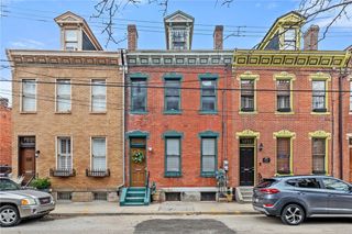 1009 Manhattan St, Manchester, PA 15233