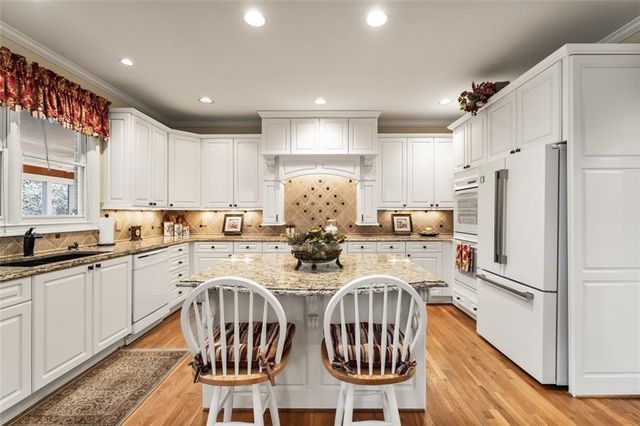 8015 Hurakan Creek Crossing, Cumming, GA 30028