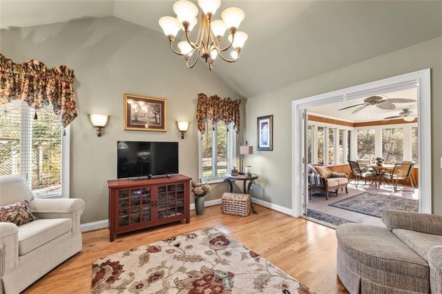 8015 Hurakan Creek Crossing, Cumming, GA 30028