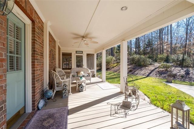 8015 Hurakan Creek Crossing, Cumming, GA 30028