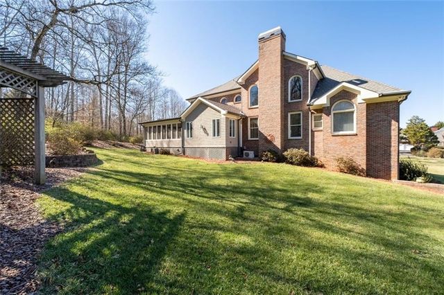 8015 Hurakan Creek Crossing, Cumming, GA 30028