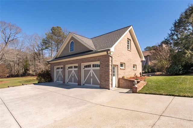 8015 Hurakan Creek Crossing, Cumming, GA 30028
