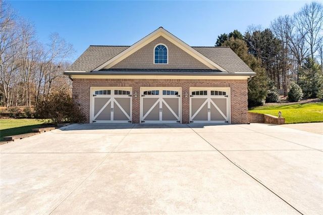 8015 Hurakan Creek Crossing, Cumming, GA 30028