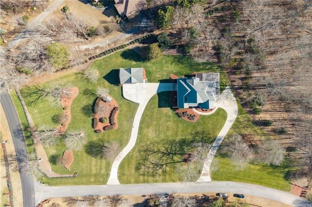 8015 Hurakan Creek Crossing, Cumming, GA 30028