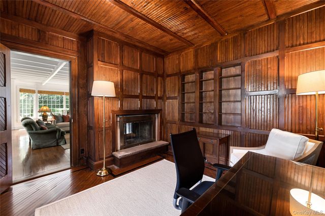 92 Beach Lane, Westhampton Beach, NY 11978