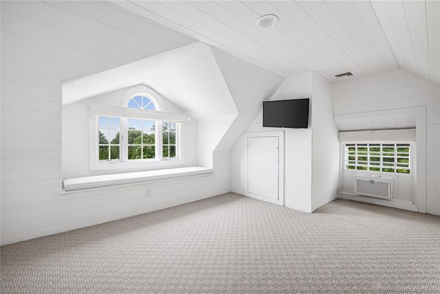92 Beach Lane, Westhampton Beach, NY 11978