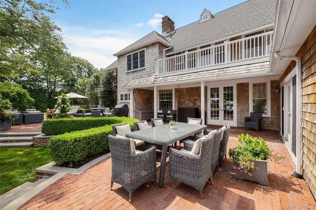92 Beach Lane, Westhampton Beach, NY 11978
