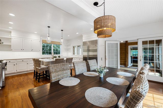 92 Beach Lane, Westhampton Beach, NY 11978