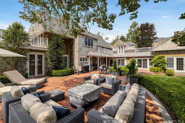 92 Beach Lane, Westhampton Beach, NY 11978