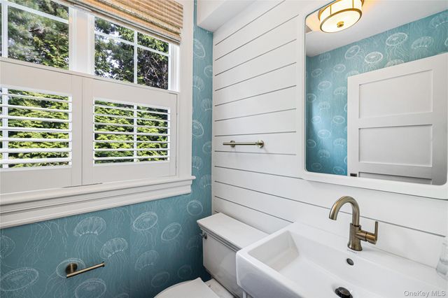 92 Beach Lane, Westhampton Beach, NY 11978