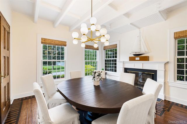 92 Beach Lane, Westhampton Beach, NY 11978