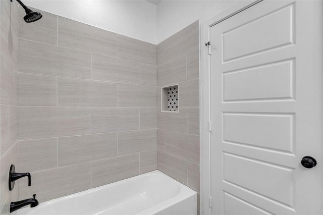 401 E Martin Luther King Blvd B, Willis, TX 77378