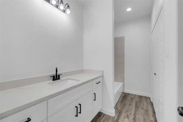 401 E Martin Luther King Blvd B, Willis, TX 77378