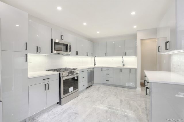 170 Kearsing Parkway B, Monsey, NY 10952