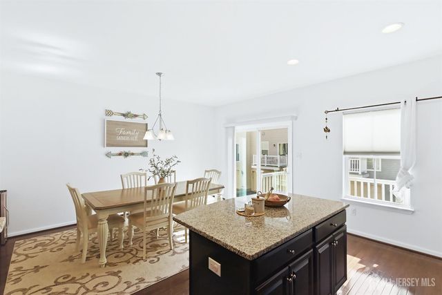 302 Bayside Court, South Amboy, NJ 08879