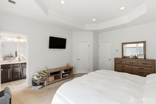 302 Bayside Court, South Amboy, NJ 08879