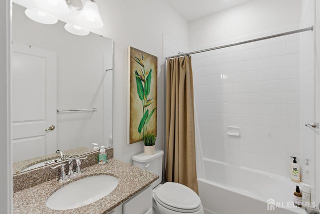 302 Bayside Court, South Amboy, NJ 08879