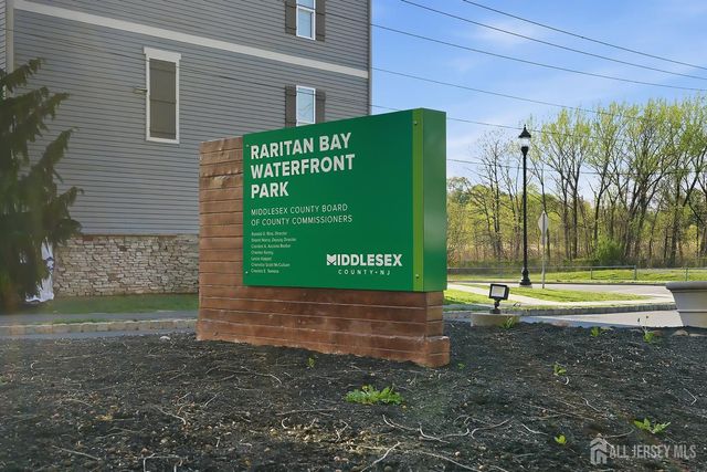 302 Bayside Court, South Amboy, NJ 08879