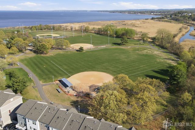 302 Bayside Court, South Amboy, NJ 08879