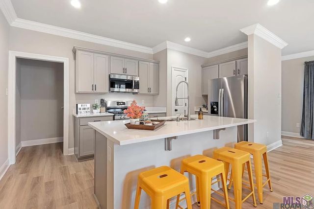 7834 Pisa Dr, Baton Rouge, LA 70820