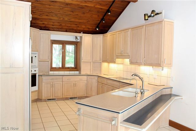 3190 Bunker Hill Road, Leetonia, OH 44431