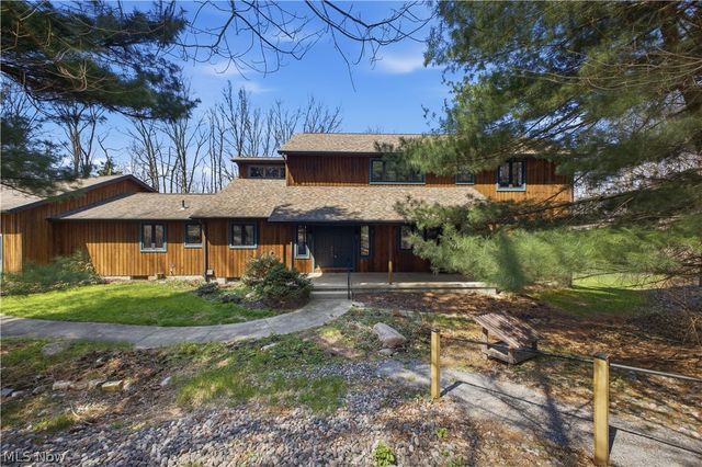 3190 Bunker Hill Road, Leetonia, OH 44431