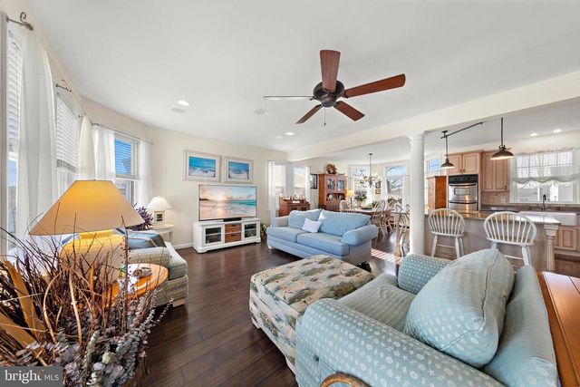 16 MARK DRIVE, Manahawkin, NJ 08050