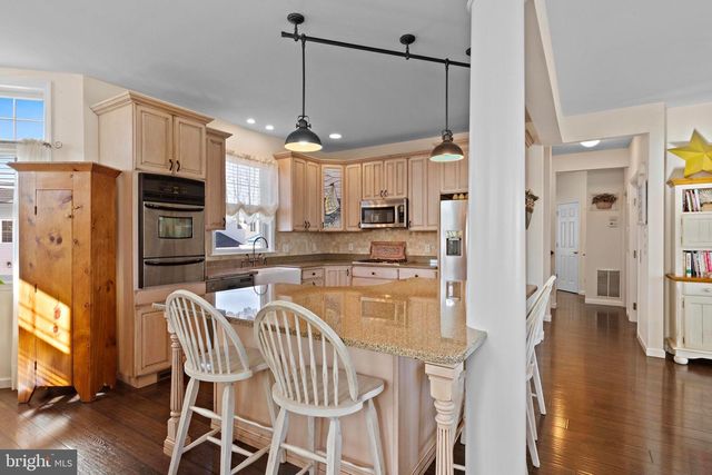 16 MARK DRIVE, Manahawkin, NJ 08050