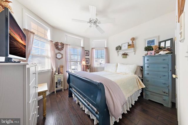 16 MARK DRIVE, Manahawkin, NJ 08050