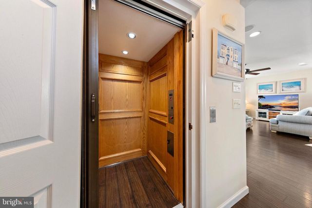 16 MARK DRIVE, Manahawkin, NJ 08050