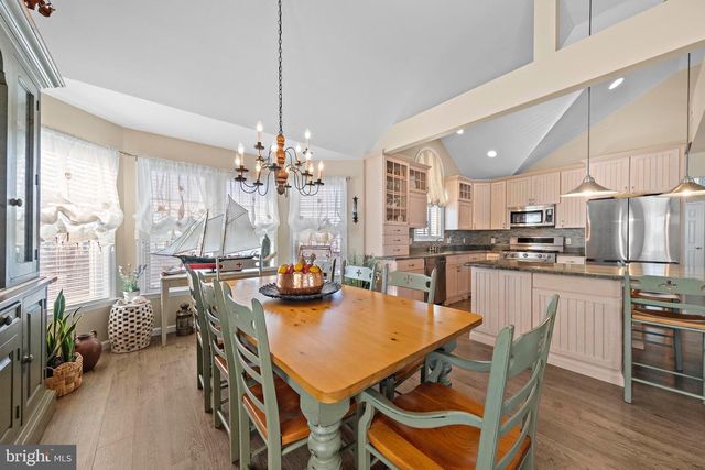 16 MARK DRIVE, Manahawkin, NJ 08050