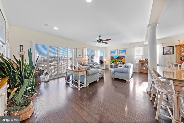 16 MARK DRIVE, Manahawkin, NJ 08050