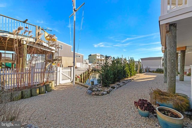 16 MARK DRIVE, Manahawkin, NJ 08050