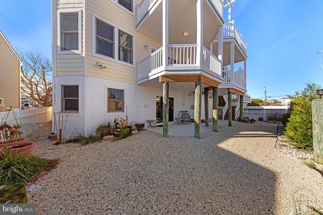 16 MARK DRIVE, Manahawkin, NJ 08050