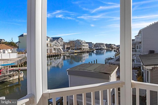 16 MARK DRIVE, Manahawkin, NJ 08050