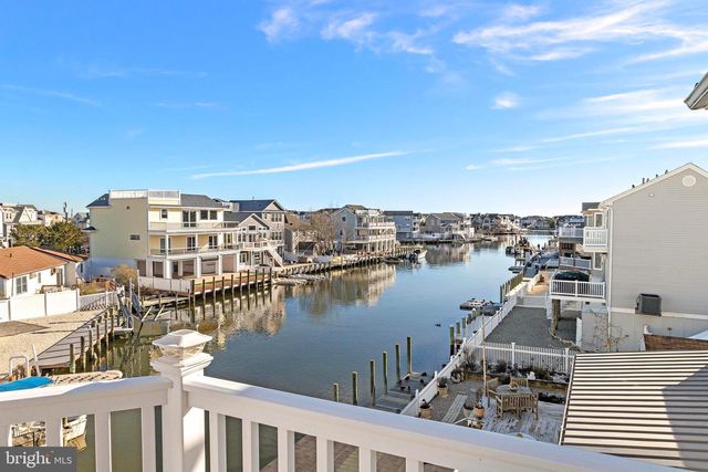 16 MARK DRIVE, Manahawkin, NJ 08050