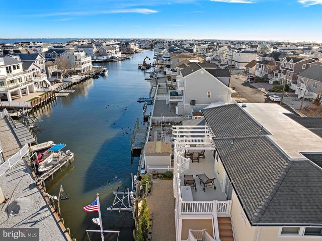 16 MARK DRIVE, Manahawkin, NJ 08050