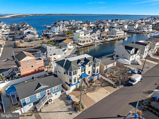 16 MARK DRIVE, Manahawkin, NJ 08050