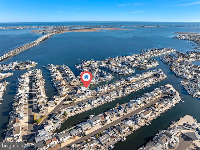 16 MARK DRIVE, Manahawkin, NJ 08050