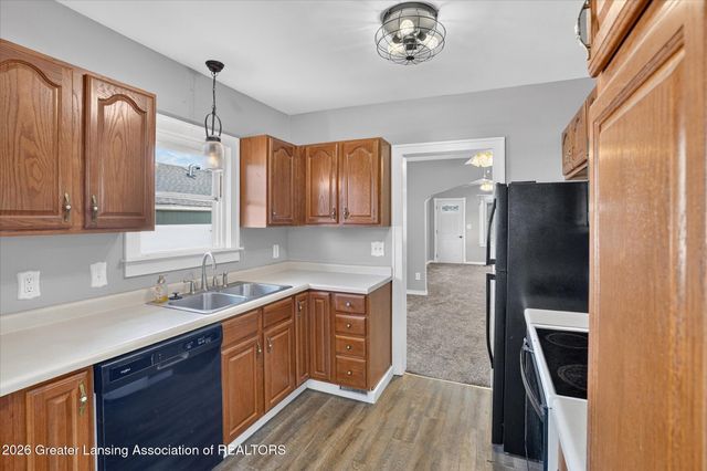 516 Fenton Street, Lansing, MI 48910