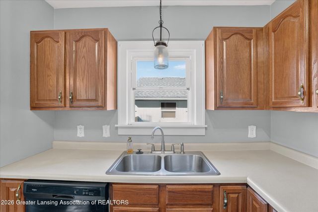 516 Fenton Street, Lansing, MI 48910