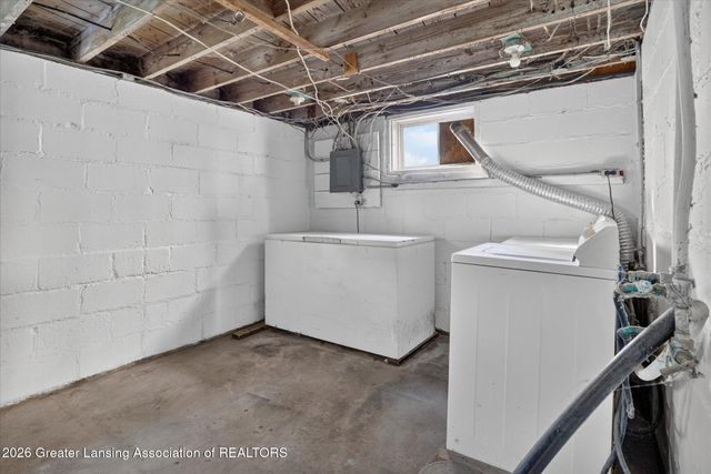 516 Fenton Street, Lansing, MI 48910