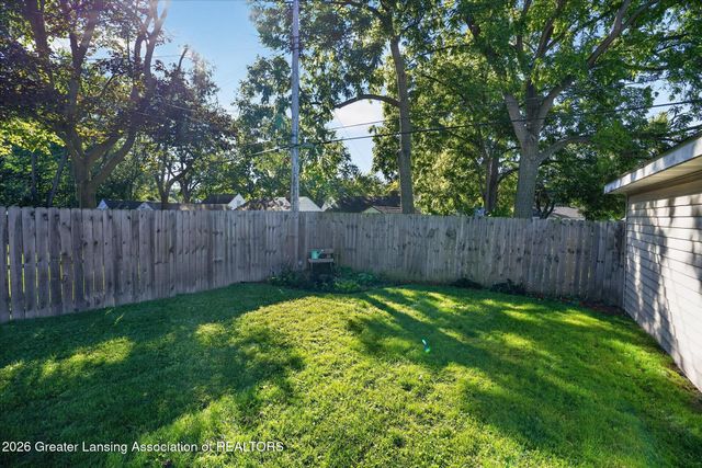 516 Fenton Street, Lansing, MI 48910