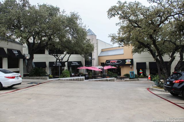 11800 WURZBACH RD, San Antonio, TX 78230