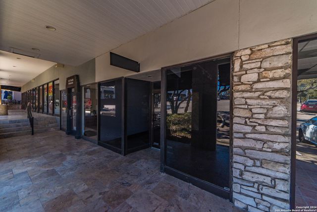 11800 WURZBACH RD, San Antonio, TX 78230