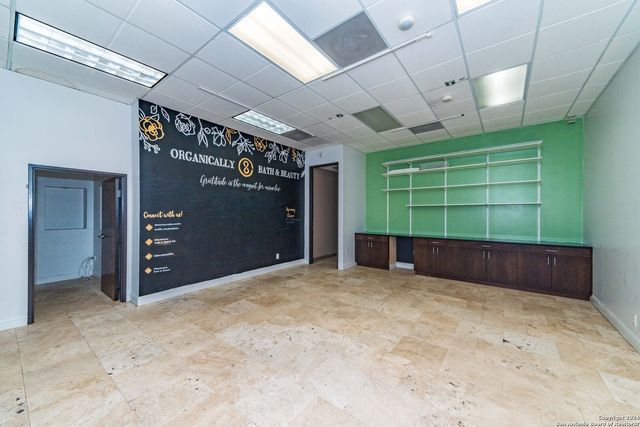 11800 WURZBACH RD, San Antonio, TX 78230