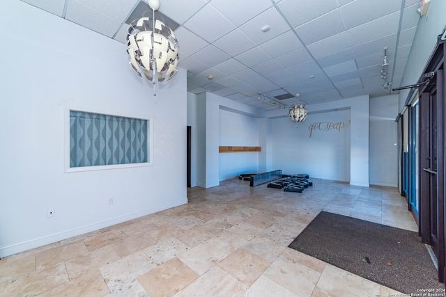 11800 WURZBACH RD, San Antonio, TX 78230