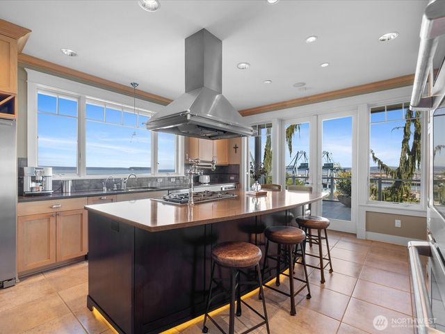 603 Warren Avenue, Everett, WA 98201