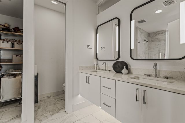 304 Mathey Court, Dallas, TX 75208