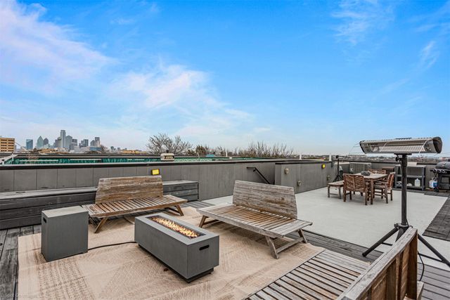 304 Mathey Court, Dallas, TX 75208